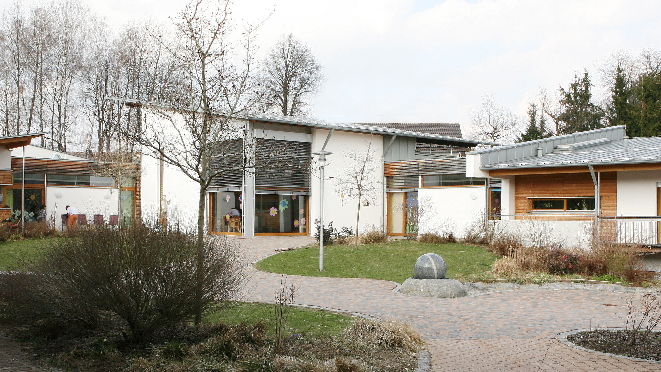 Kinderwohnhaus}