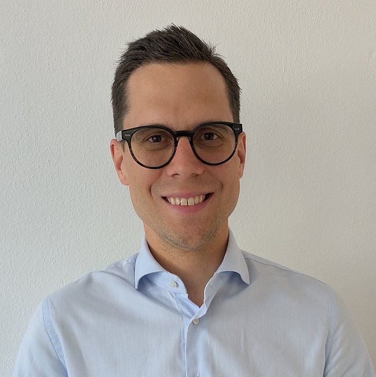 Dr. Benedikt